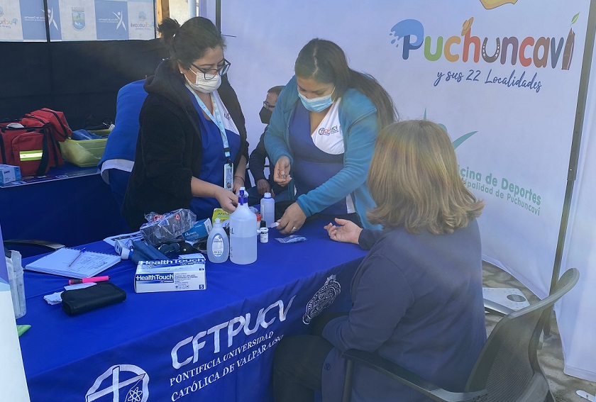 Comunidad de Puchuncaví tuvo acceso a atención de salud en un operativo social realizado por el CFT PUCV