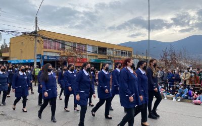 Estudiantes y colaboradores del CFT PUCV participaron del desfile cívico por los 268 años de La Ligua