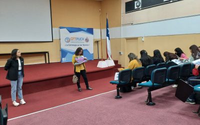 Estudiantes de TNS en Educación Parvularia del CFT PUCV participaron de una charla informativa de la continuidad de estudios con la UVM