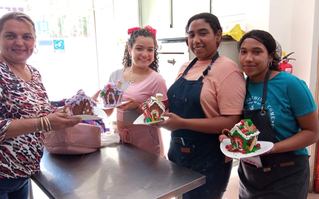 Alta convocatoria en taller de Pastelería y Repostería Navideña sede Viña del Mar del CFT PUCV