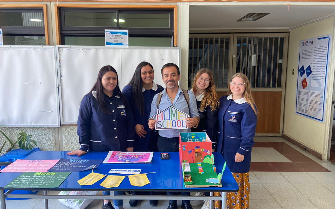 Estudiantes de TNS en Educación Parvularia del CFT PUCV presentan alternativas a la educación tradicional