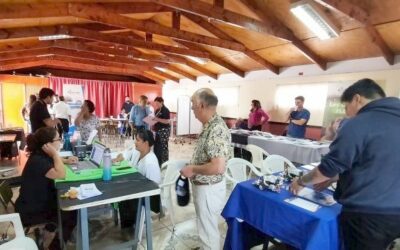 Docentes y estudiantes de CFT PUCV asisten a la Feria de Oportunidades de Achupallas