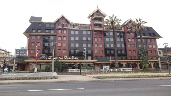 Visita de CFT PUCV a Hotel Best Western Marina del Rey, Viña del Mar