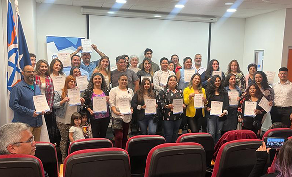 Entrega de Certificaciones a participantes en Talleres de Proyectos Sociales de CFT PUCV