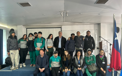 Charla matemática cautiva a estudiantes de liceos porteños