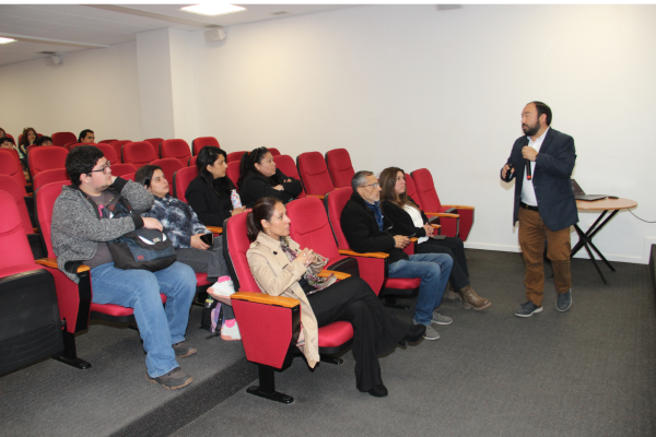 Estudiantes de TNS en Operaciones Portuarias participaron de interesante charla