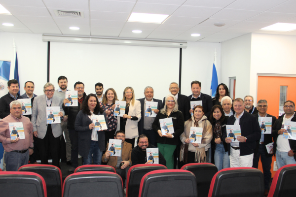 Creatividad e Innovación: CFT PUCV lanza nueva revista en exitoso Seminario