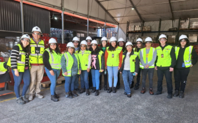 Estudiantes de Administración de Empresas realizaron interesante visita en terreno a planta de Coca Cola