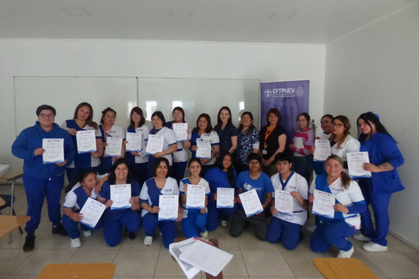 Estudiantes de TNS en Enfermería aprendieron a realizar Curaciones Avanzadas