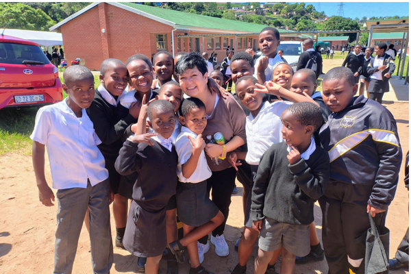 Estudiante de CFT PUCV participó en el Nozincwadi Storytelling Festival en Sudáfrica