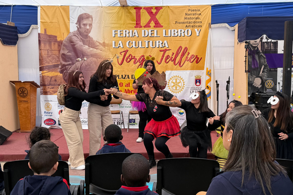 Estudiantes de TNS en Educación Parvularia realizan emotiva jornada de cuentacuentos en la Feria del Libro y la Cultura Jorge Tellier La Ligua