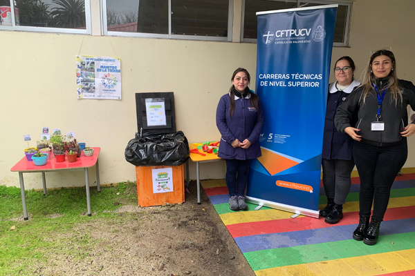 CFT PUCV hizo entrega del proyecto “Manitos a la Tierra” en Limache