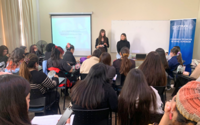 TNS en Estética, Cosmetología y Terapias Complementarias ofreció un Taller de Maquillaje