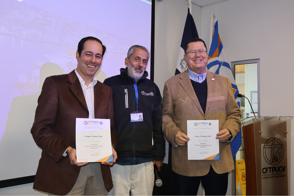 CFT PUCV sostuvo enriquecedor seminario sobre el futuro de las actividades portuarias