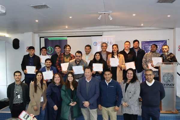 El Departamento de Capacitación y Formación Continua de CFT PUCV celebró la Ceremonia de Certificación del Curso de Soldadura TIG MIG junto a habitantes de Concón