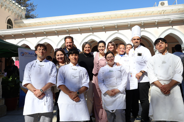 Por cuarto año consecutivo CFT PUCV participó del Concurso de la Mejor Empanada de Viña del Mar 2025