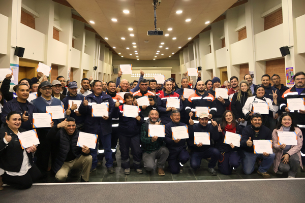 El Departamento de Capacitación y Formación Continua de CFT PUCV junto a ENAP Refinería Aconcagua Certificaron a 71 contratistas en oficios