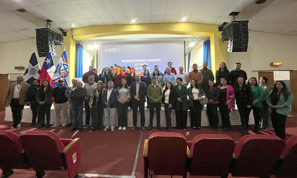 Nueva edición de la Reunión General Docente congrega a 38 docentes en Sede La Ligua