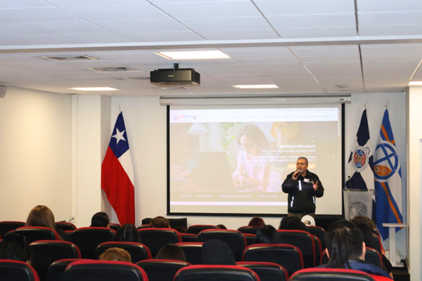 CFT PUCV mantuvo un exitoso Día Abierto en la Sede Valparaíso
