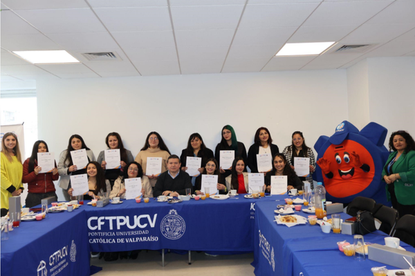 13 estudiantes de CFT PUCV recibieron un Premio al Rendimiento Académico por parte de la Vicerrectoría Académica