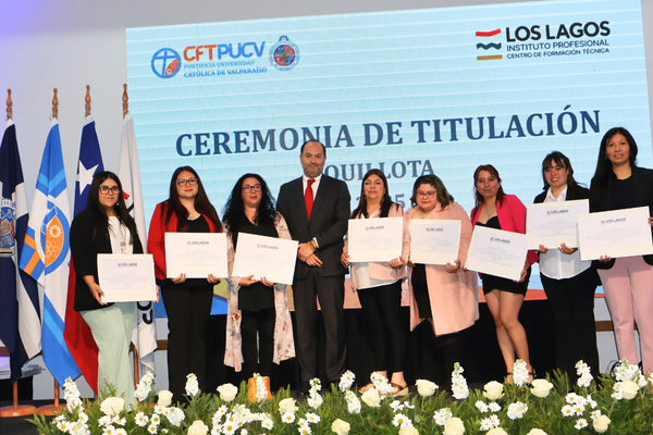 142 estudiantes de IP y CFT Los Lagos Sede Quillota recibieron sus diplomas de título