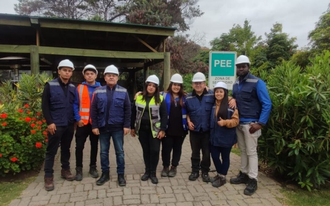 Estudiantes de TNS en Construcción visitaron el “Proyecto Las Salinas” y conocieron el proceso de biorremediación