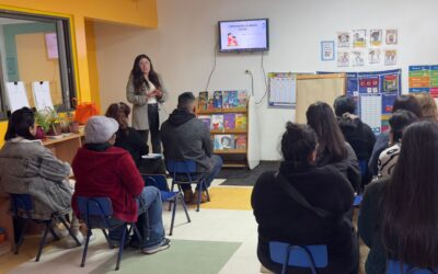 Una estudiante de TNS en Trabajo Social desarrolló el Taller  “Conectando con Nuestros Hijos e Hijas: Crianza Positiva y Comunicación Efectiva”