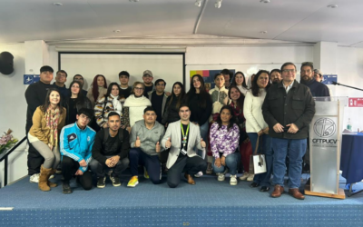 Estudiantes de TNS en Administración de Empresas fortalecen sus conocimientos sobre fidelización de clientes junto a expertos del sector retail